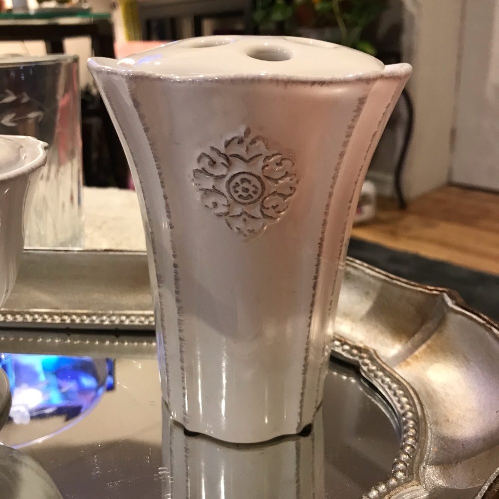 Southern Comfort at Home Vase